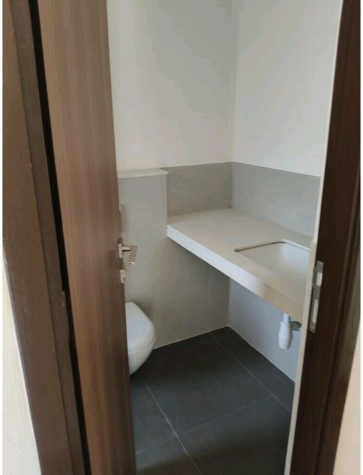 Bathroom, prestige-residency-thane 2 Bedroom 670 Sq.Ft. Apartment In Ghodbunder Road Thane 9820917