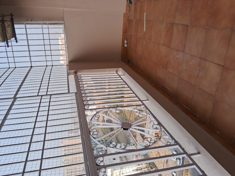 Balcony, m-r-platinum-321 3.5 Bedroom 1829 Sq.Ft. Apartment In Raj Nagar Extension Ghaziabad 9820931