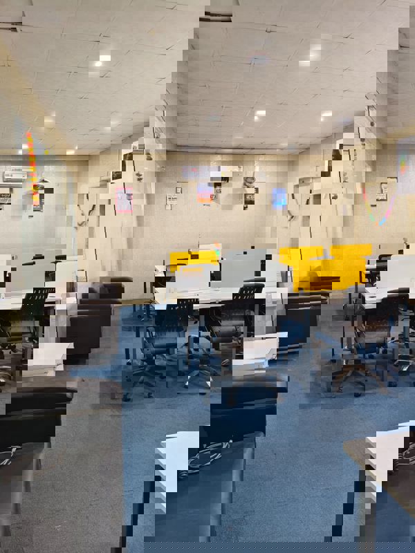 Office Space For Rent in Sector 63