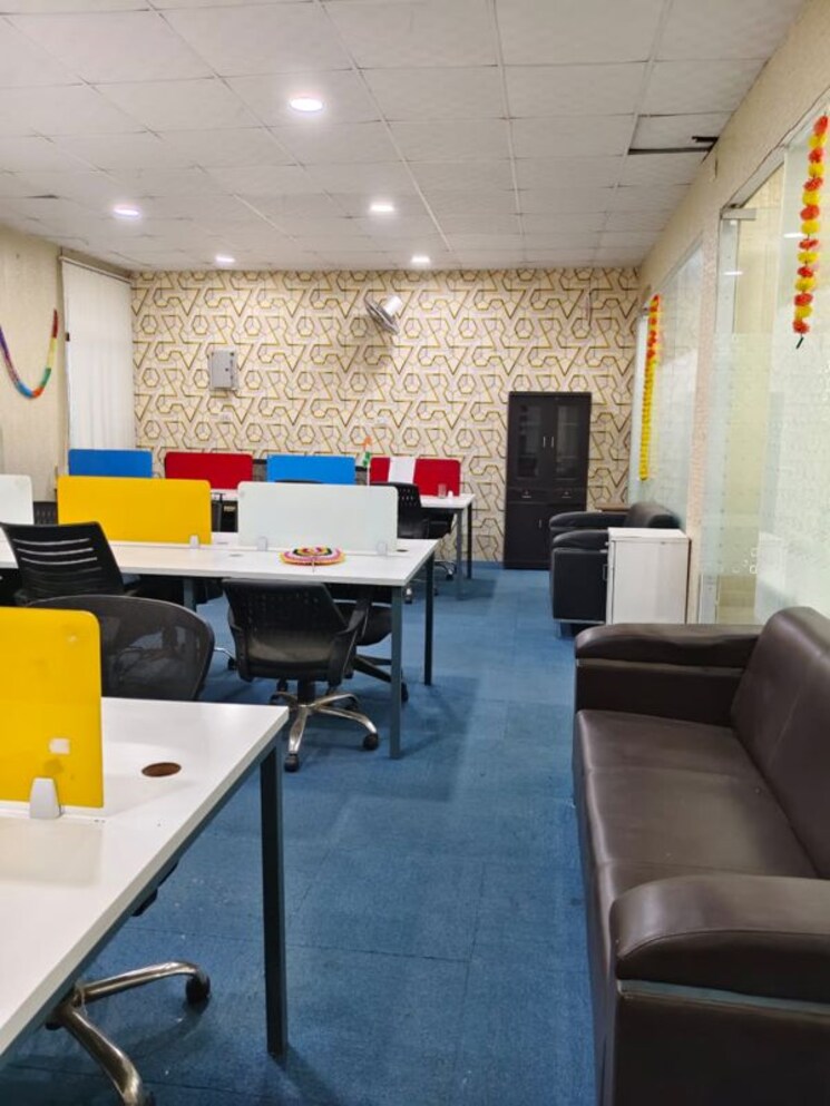 Team Area, sector 63 Commercial Office Space 1200 Sq.Ft. In Sector 63 Noida 9820761