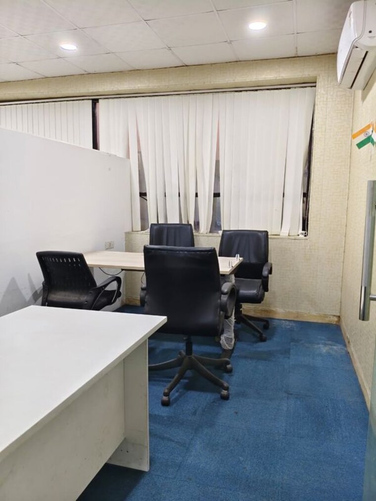 Team Area, sector 63 Commercial Office Space 1200 Sq.Ft. In Sector 63 Noida 9820761