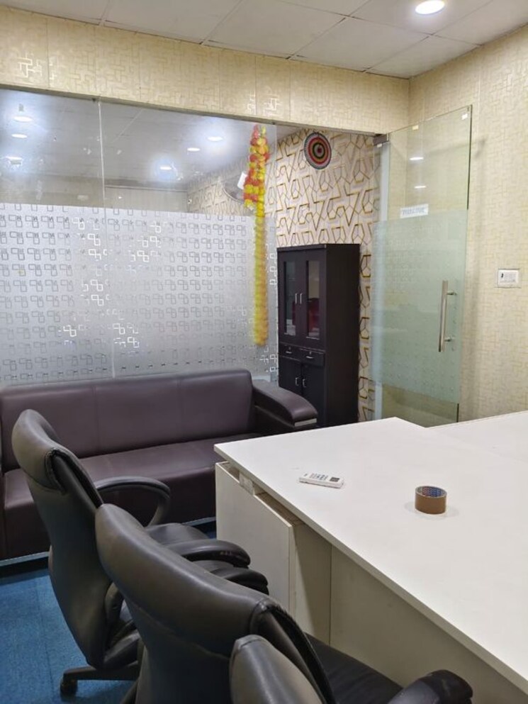Team Area, sector 63 Commercial Office Space 1200 Sq.Ft. In Sector 63 Noida 9820761