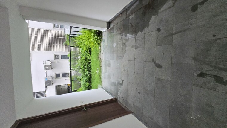 Balcony, godrej-golf-link-villas 4 Bedroom 2835 Sq.Ft. Villa In Sector 27 Yamuna Expressway Greater Noida 9820942