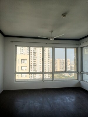Room in 2 BHK Apartment at Jaypee Greens Kalypso Court, Sector 128 – for Rent