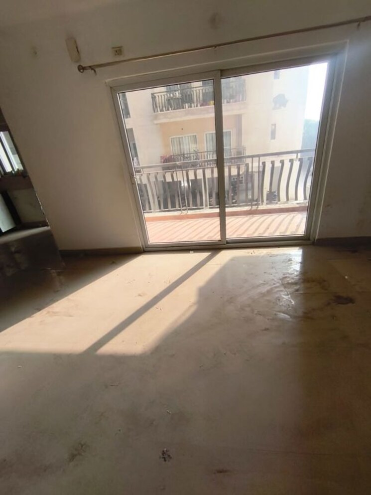 Room, aims-golf-city 3.5 Bedroom 1750 Sq.Ft. Apartment In Sector 75 Noida 9820960