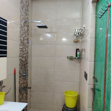 Bathroom in 2.5 BHK Apartment at Lajpat Nagar – for Rent