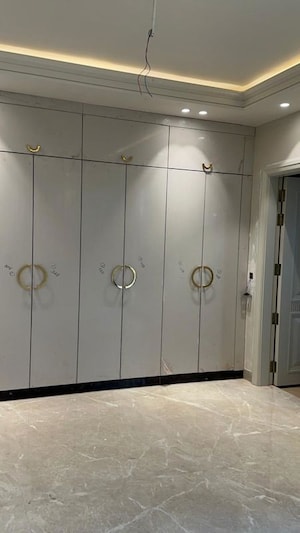 Building Lobby in 3 BHK Builder Floor at Sector 85 – for Sale