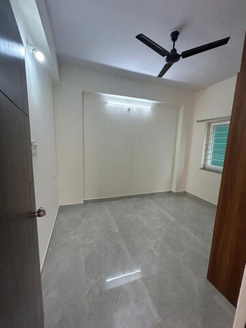 Room in 2 BHK Apartment at Hafeezpet – for Rent