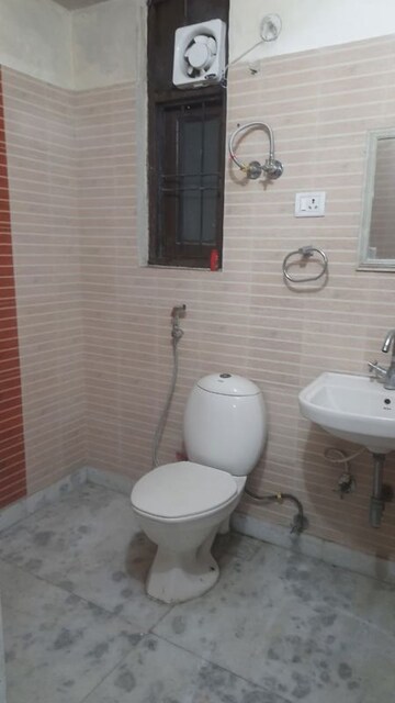 Bathroom in 1 BHK Builder Floor at Saket – for Rent