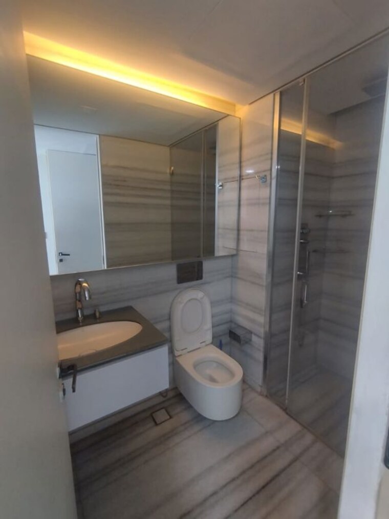 Bathroom, lodha-world-crest 4 Bedroom 3600 Sq.Ft. Apartment In Worli Mumbai 9821003