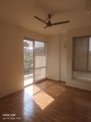 Room in 3 BHK Apartment at Orchid Island, Sector 51 – for Sale