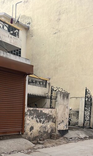 6 BHK Independent House For Sale in Friends Colony