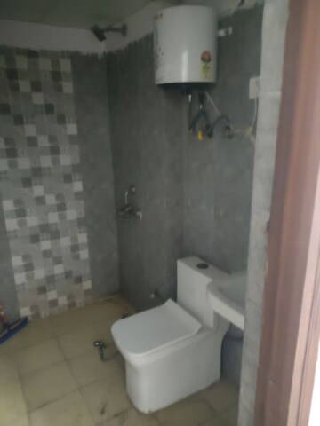 Bathroom in 2.5 BHK Apartment at Gardenia Gateway, Sector 75 – for Rent