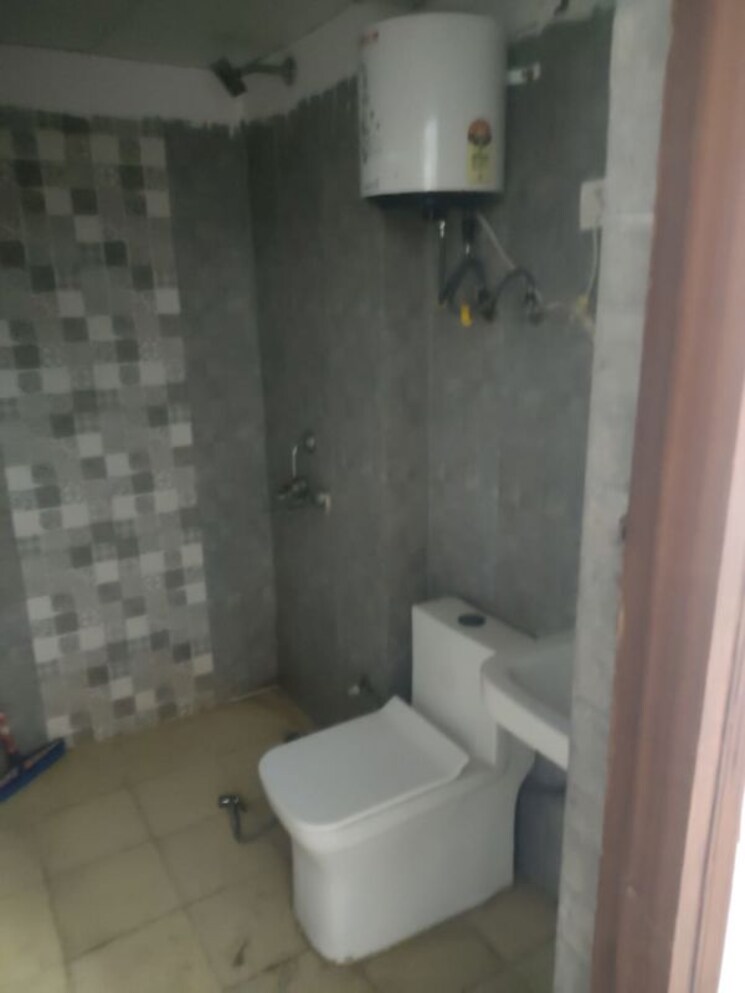 Bathroom, gardenia-gateway 2.5 Bedroom 1265 Sq.Ft. Apartment In Sector 75 Noida 9821058