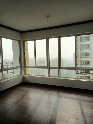 Room in 2 BHK Apartment at Jaypee Kalypso Court, Sector 128 – for Rent