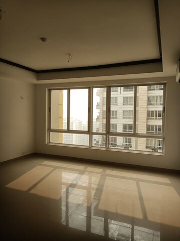 Room in 2 BHK Apartment at Jaypee Kalypso Court, Sector 128 – for Rent