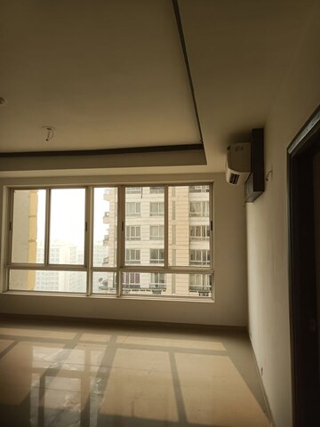 Room in 2 BHK Apartment at Jaypee Kalypso Court, Sector 128 – for Rent