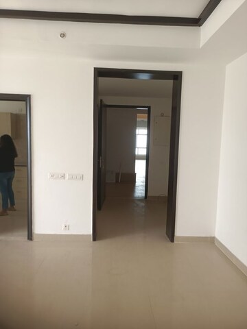 Room in 2 BHK Apartment at Jaypee Kalypso Court, Sector 128 – for Rent