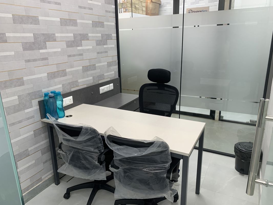 Office Space For Rent in Mani Casadona