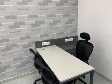  Office Space For Rent in Mani Casadona, New Town