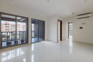 Room in 2 BHK Apartment at Pimpri Gaon – for Rent