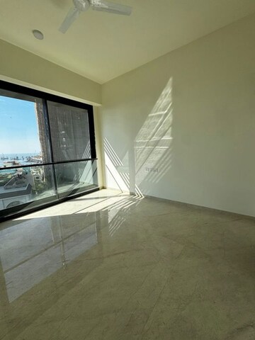 Room in 2 BHK Apartment at KL Astoria, Bandra West – for Rent