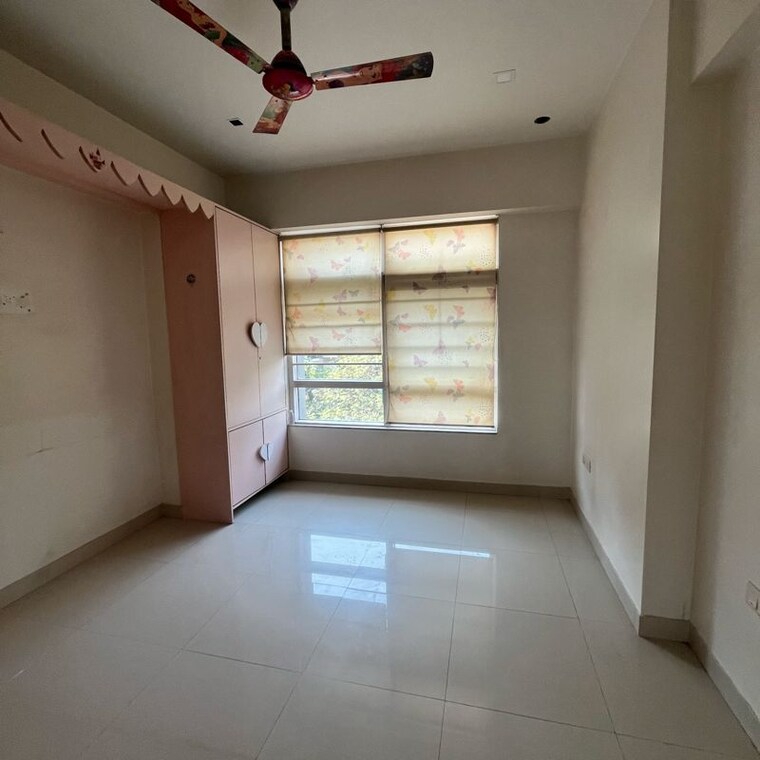 Room, grandeur-tower 3 Bedroom 1265 Sq.Ft. Apartment In Maratha Colony Mumbai 9821394