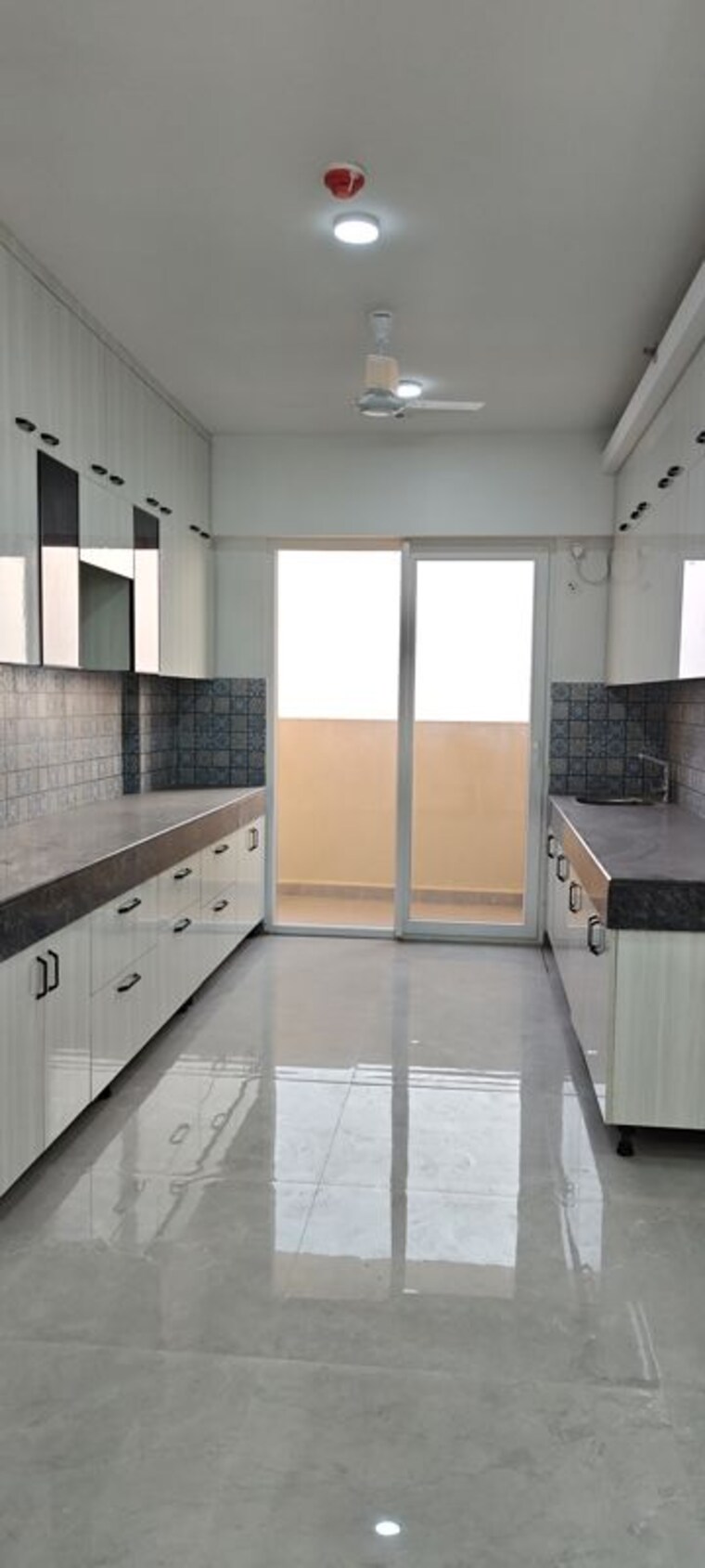 Kitchen, tulip-yellow 3 Bedroom 1704 Sq.Ft. Apartment In Sector 69 Gurgaon 9821422