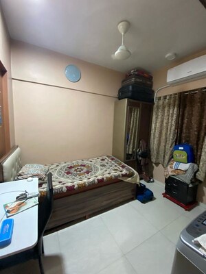 2 BHK Builder Floor For Rent in Kopar Khairane