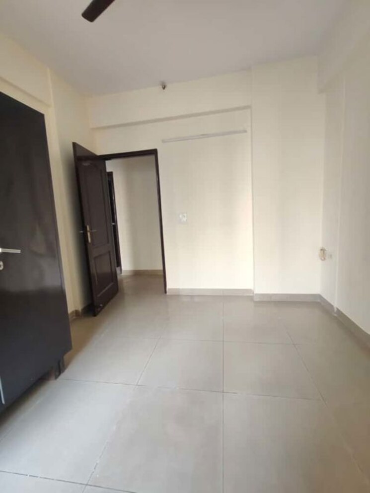 Room, bptp-elite-floors 3 Bedroom 2249 Sq.Ft. Builder Floor In Sector 83 Faridabad 9821569