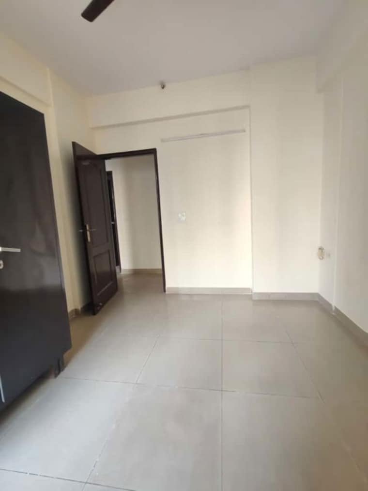 Room, bptp-elite-floors 3 Bedroom 2249 Sq.Ft. Builder Floor In Sector 83 Faridabad 9821569