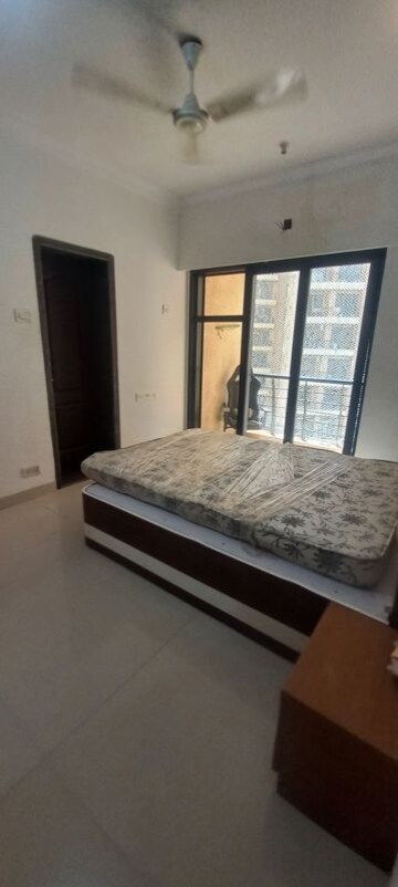 Bedroom in 2 BHK Apartment at K Raheja Raheja Residency, Malad East – for Rent