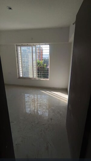 Room in 2 BHK Apartment at Shri Vardhaman Heights Phase II, Rahatani – for Rent