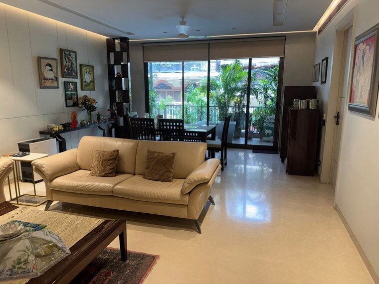 Living Room, greater kailash i 3 Bedroom 315 Sq.Yd. Builder Floor In Greater Kailash I Delhi 9821757