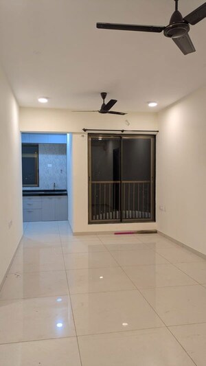 2 BHK Apartment For Rent in Chandak 34 Park Estate, Goregaon West