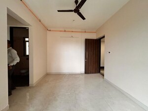 Room in 2.5 BHK Apartment at Kanjurmarg West – for Rent