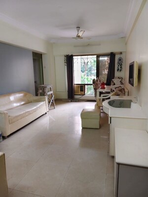 Team Area in 3 BHK Apartment at Panch Mahal, Powai – for Rent