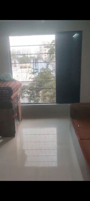 Furnished Amenities in 1 BHK Apartment at Borivali East – for Rent