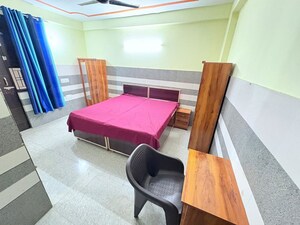 Team Area in  Pg at Sector 63a – for Rent
