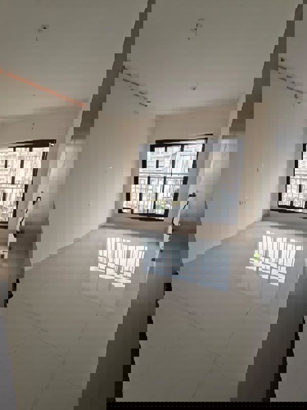 2 BHK 653 Sq.Ft. Apartment in Tilak Nagar Building