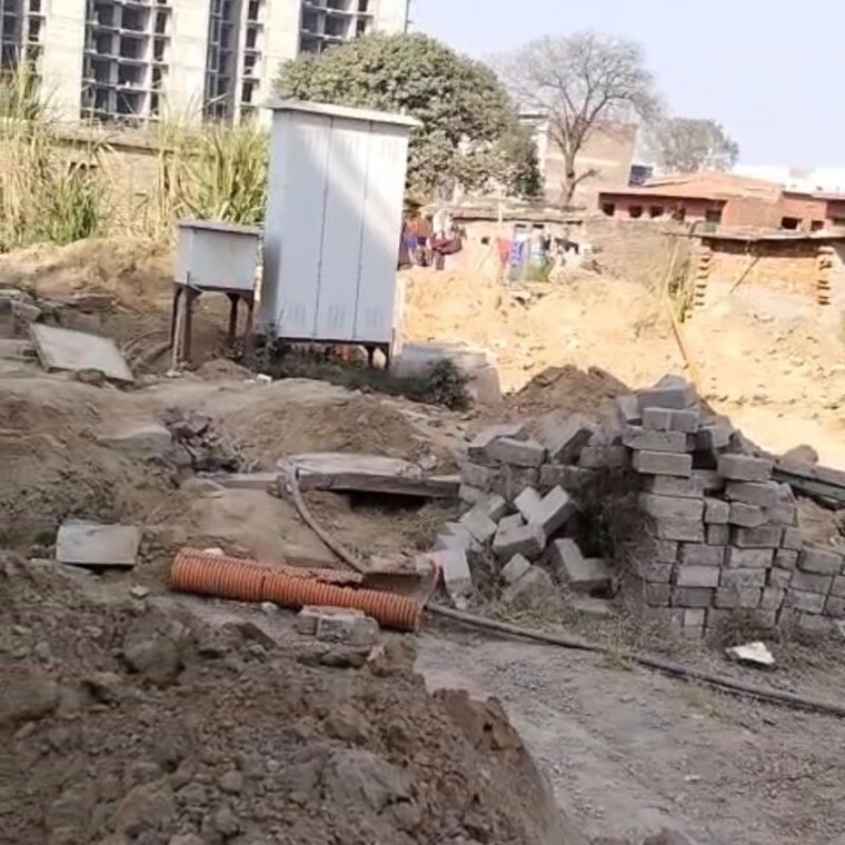 Exterior View, hlp-palmillas  150 Sq.Yd. Plot In International Airport Road Zirakpur 9822612