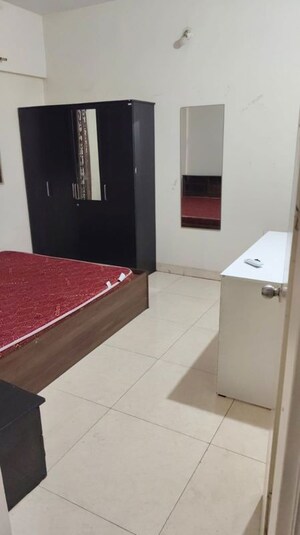 Room in 2 BHK Apartment at Cosmos Apartment, Hadapsar – for Sale