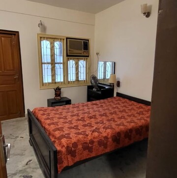 Bedroom in 3 BHK Builder Floor at Dakshindari – for Sale