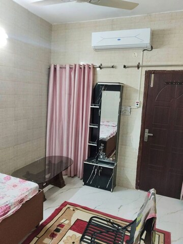 Master Bedroom in 2.5 BHK Independent House at Sector 44 – for Rent