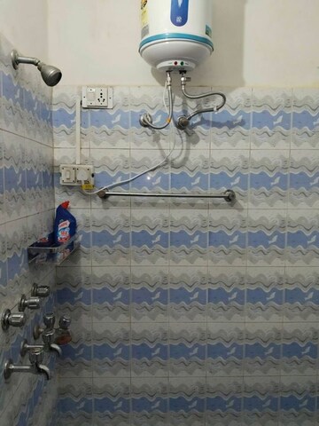 Bathroom in 2.5 BHK Independent House at Sector 44 – for Rent