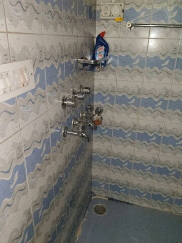 Bathroom in 2.5 BHK Independent House at Sector 44 – for Rent