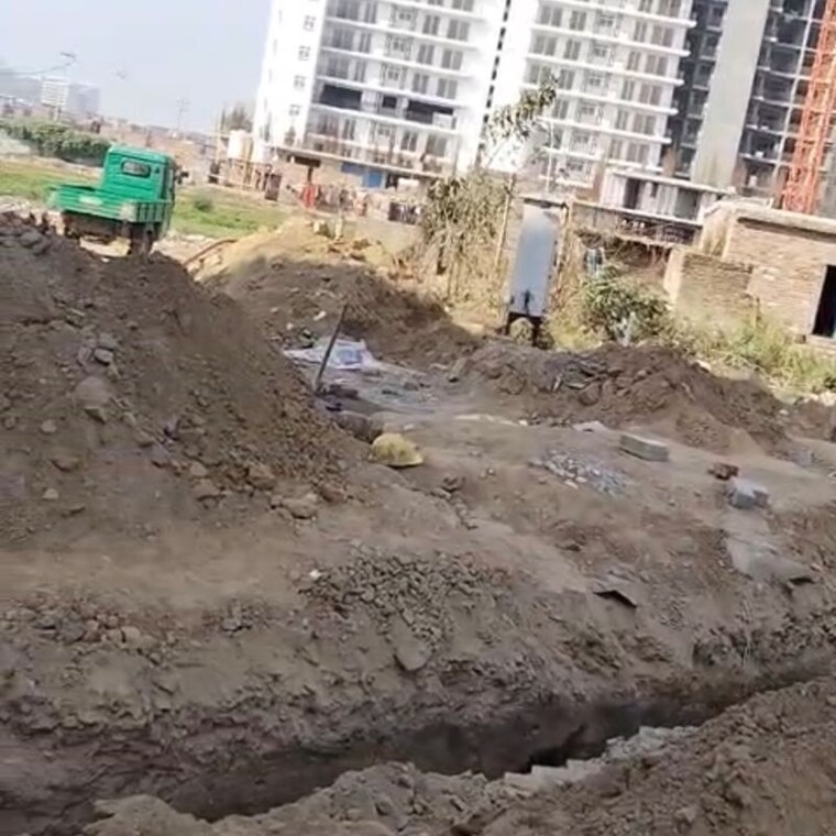 Exterior View, hlp-palmillas  150 Sq.Yd. Plot In International Airport Road Zirakpur 9822707