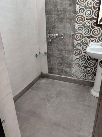 Bathroom in 3 BHK Builder Floor at Green Fields Colony – for Rent