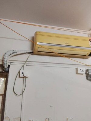  1 RK Apartment at Vile Parle West – for Rent