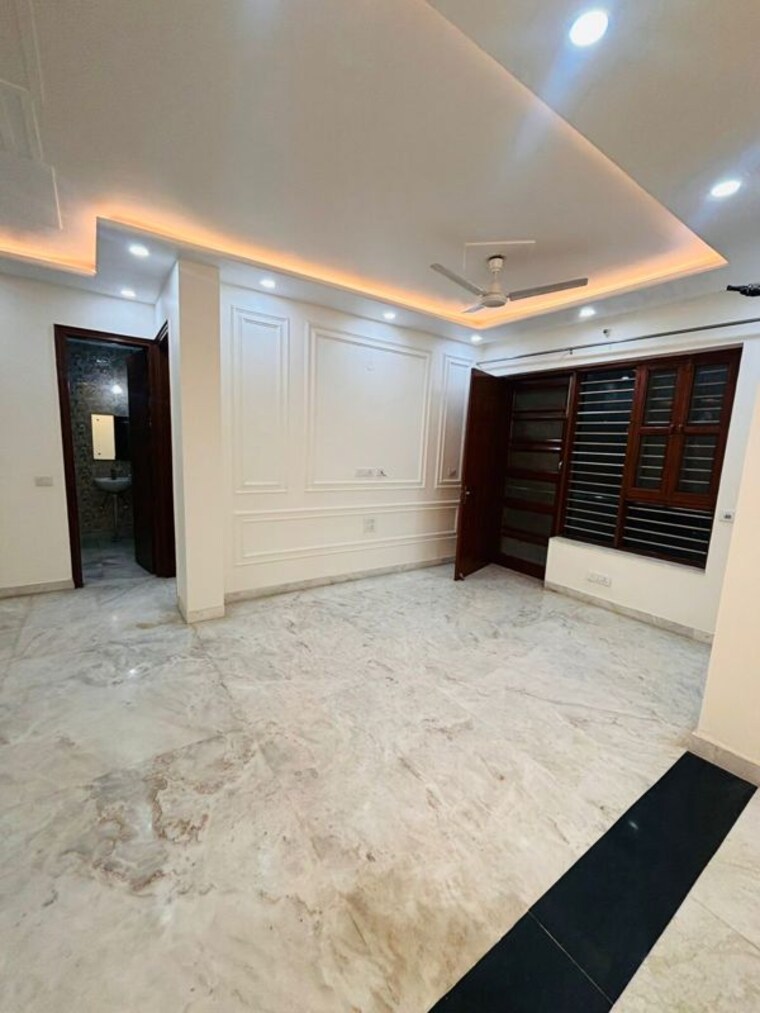 Room, sector 46 3 Bedroom 1800 Sq.Ft. Builder Floor In Sector 46 Gurgaon 9823006